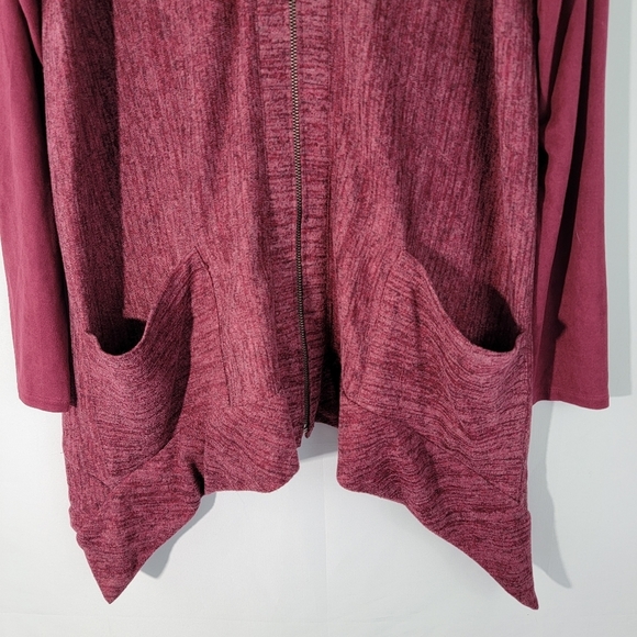 LOGO by Lori Goldstein Women's V-Neck Sweater in Deep Red - Picture 3 of 12